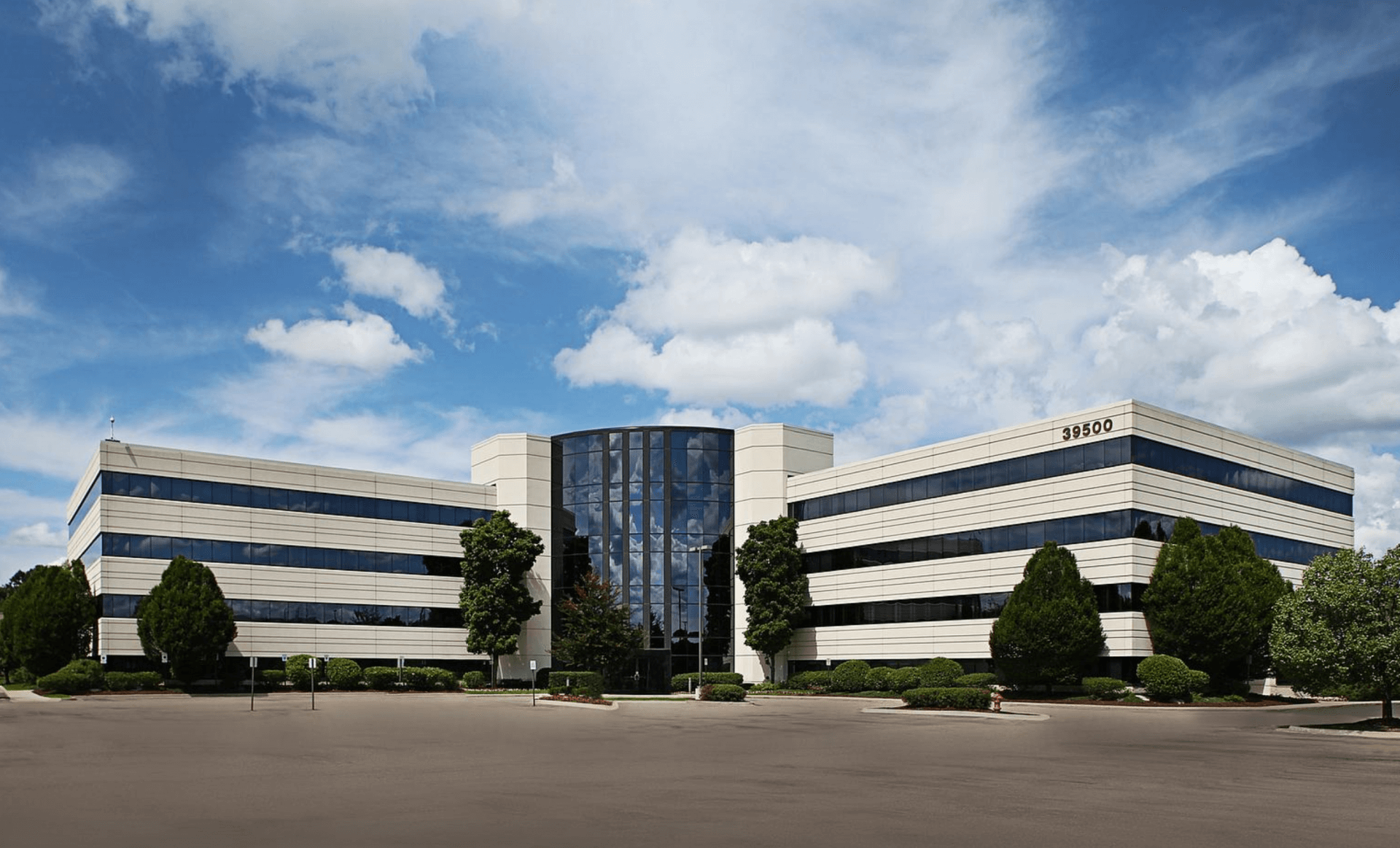 Friedman’s Glenn DesRosiers Secures Lease with SSI Sintered Specialties